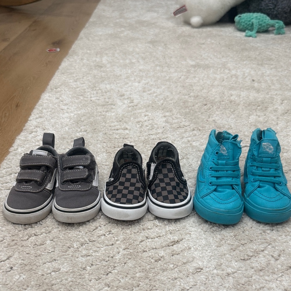 Vans shoe bundle 4c and 5c
